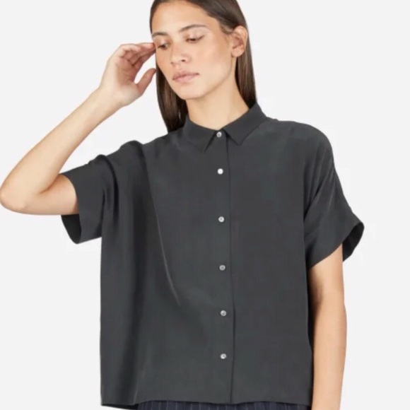 Everlane Tops - Everlane The Clean Silk Short-Sleeve Square Shirt